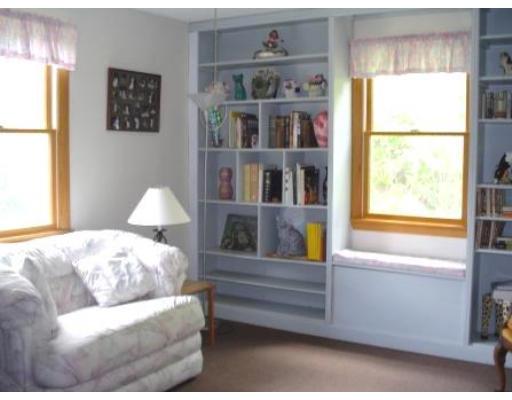 16 Tadmuck Road Westford, MA 01886 - Photo 8 of 17 Gallery Image 8