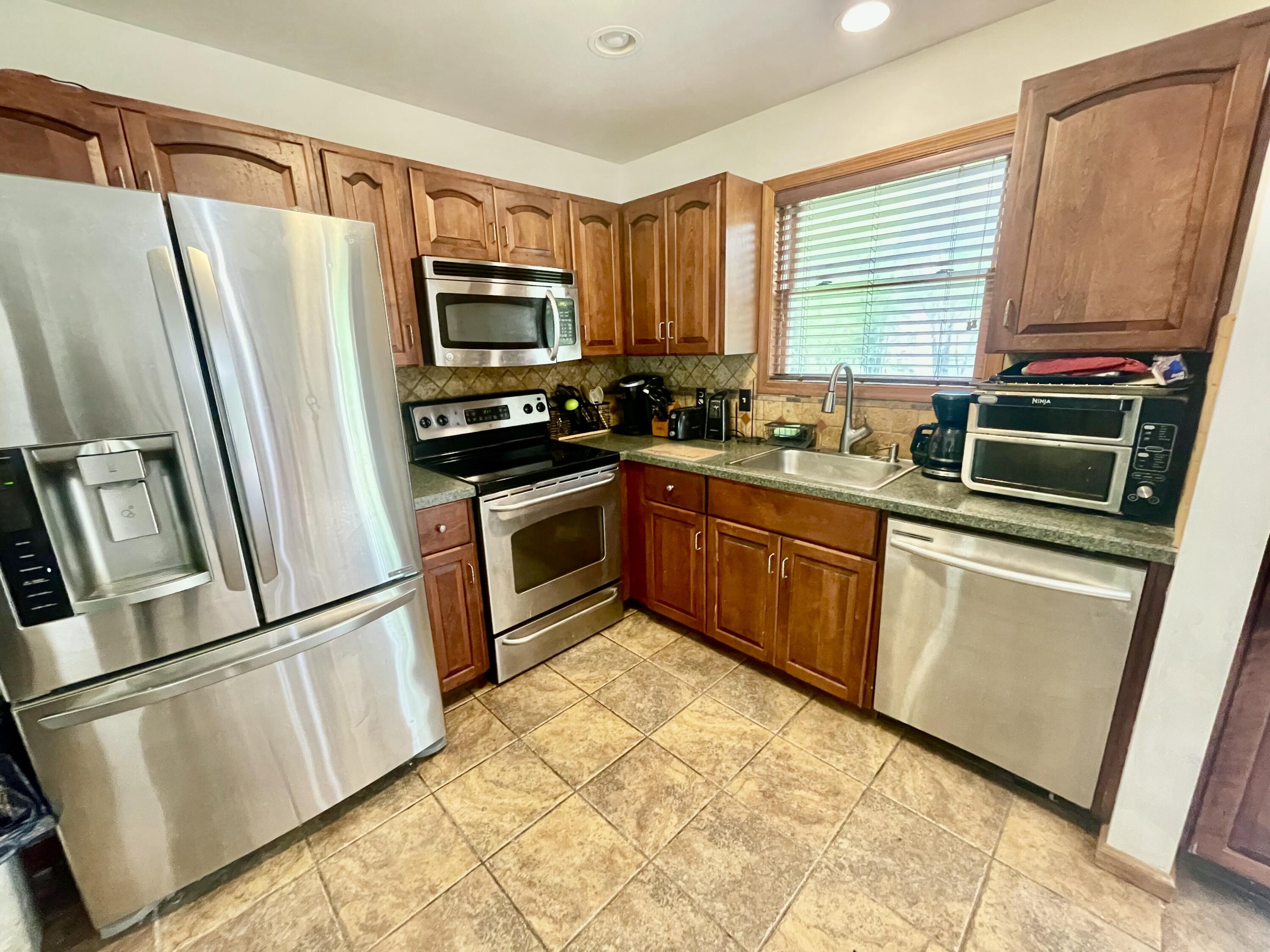 350 Brier Crest Road Blakeslee, PA 18610 - Photo 6 of 21 350 Brier Crest Rd -23