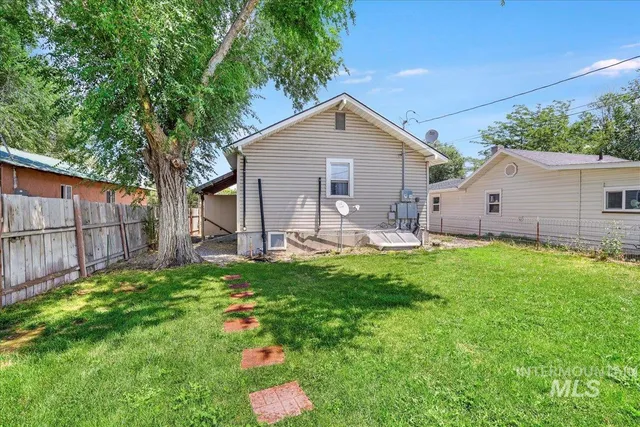 $280,000 | 121 7th Avenue South, Unit A & B, Buhl, ID 83316