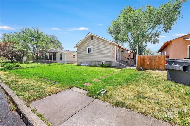 $280,000 | 121 7th Avenue South, Unit A & B, Buhl, ID 83316