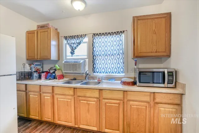 $280,000 | 121 7th Avenue South, Unit A & B, Buhl, ID 83316