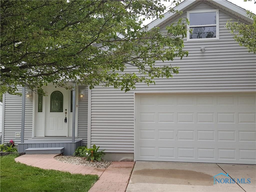 1755 Ambleside Road Oregon, OH 43616 - Photo 2 of 18 Gallery Image 2