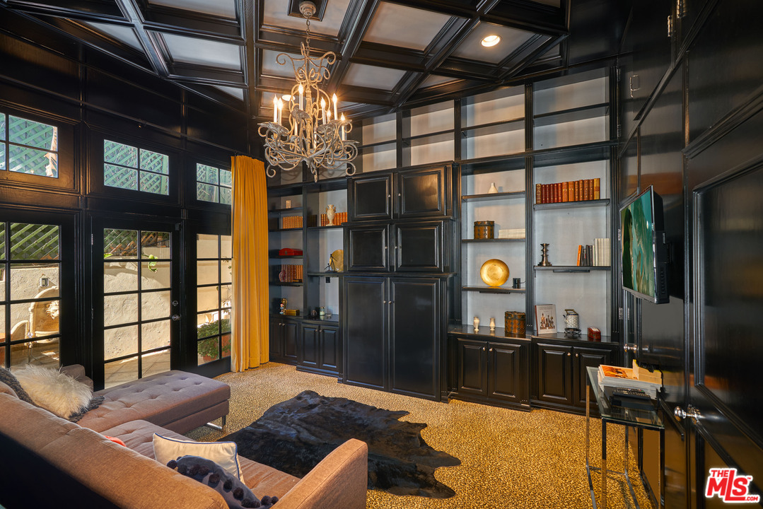 1488 North Kings Road Los Angeles, CA 90069 - Photo 49 of 53 a living room with furniture