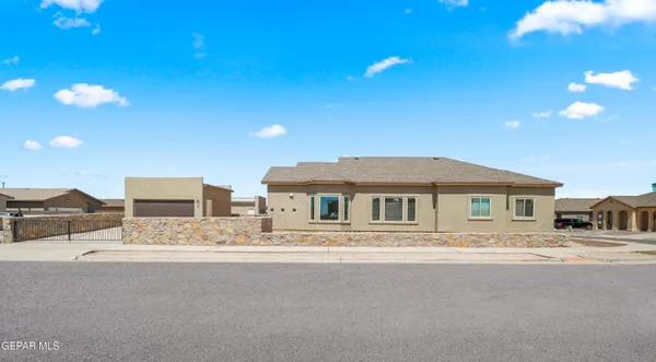 $289,950 | 14372 Nick Drahos Lane, Horizon City, TX 79928