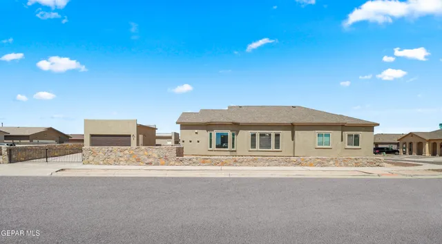 $289,950 | 14372 Nick Drahos Lane, Horizon City, TX 79928