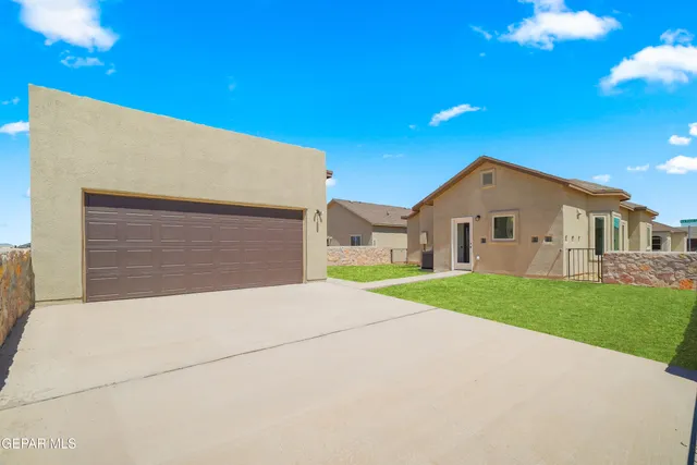 $289,950 | 14372 Nick Drahos Lane, Horizon City, TX 79928