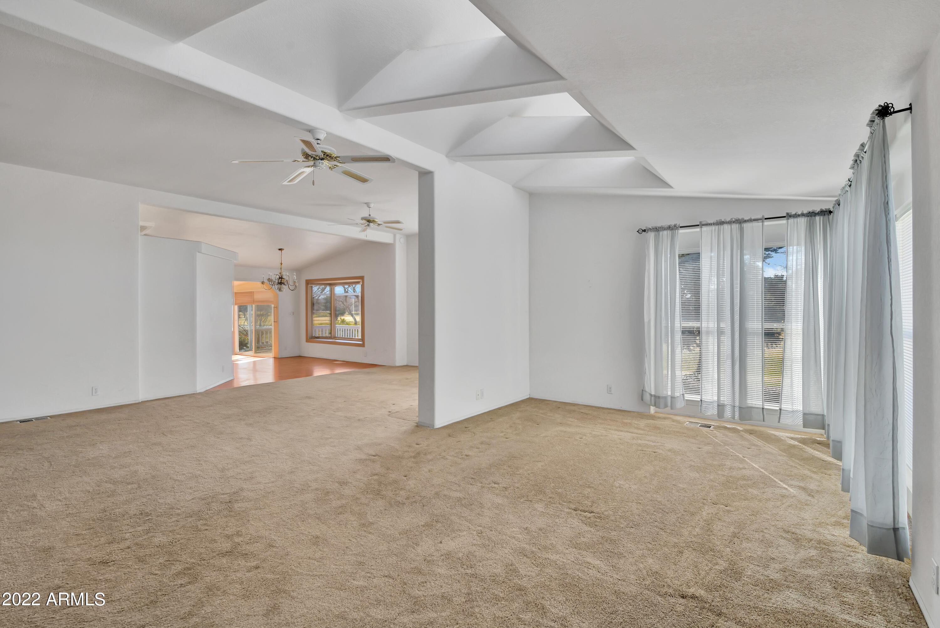 12225 East Obsidian Loop Road Dewey, AZ 86327 - Photo 7 of 39 06 Great room from foyer