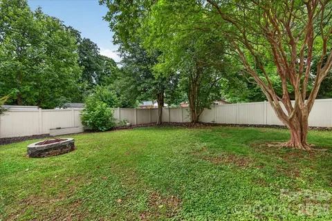 $350,000 | 2225 Ashley Road, Charlotte, NC 28208