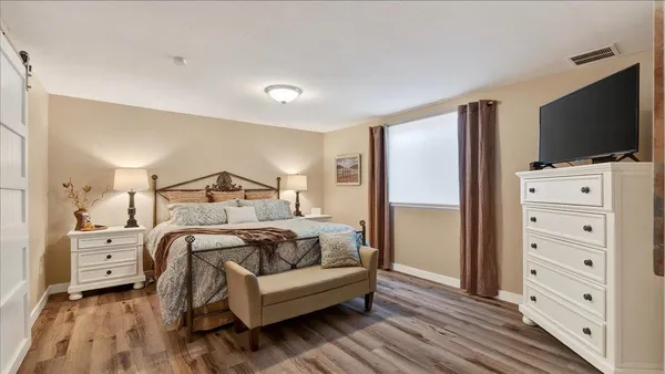 $325,000 | 815 East Beacon Avenue, Spokane, WA 99208