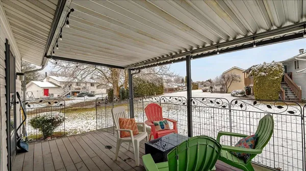 $325,000 | 815 East Beacon Avenue, Spokane, WA 99208
