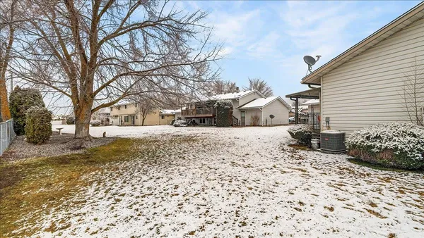 $325,000 | 815 East Beacon Avenue, Spokane, WA 99208
