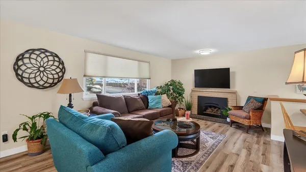 $325,000 | 815 East Beacon Avenue, Spokane, WA 99208