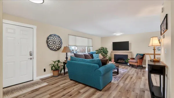 $325,000 | 815 East Beacon Avenue, Spokane, WA 99208