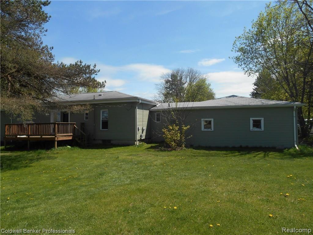 1697 Bowers Road Lapeer, MI 48446 - Photo 2 of 18 view of back of home.JPG