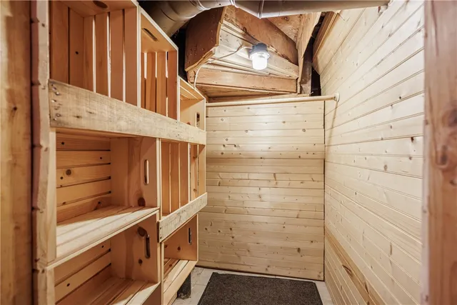 $1,400 | 590 Titus Avenue, Irondequoit, NY 14617