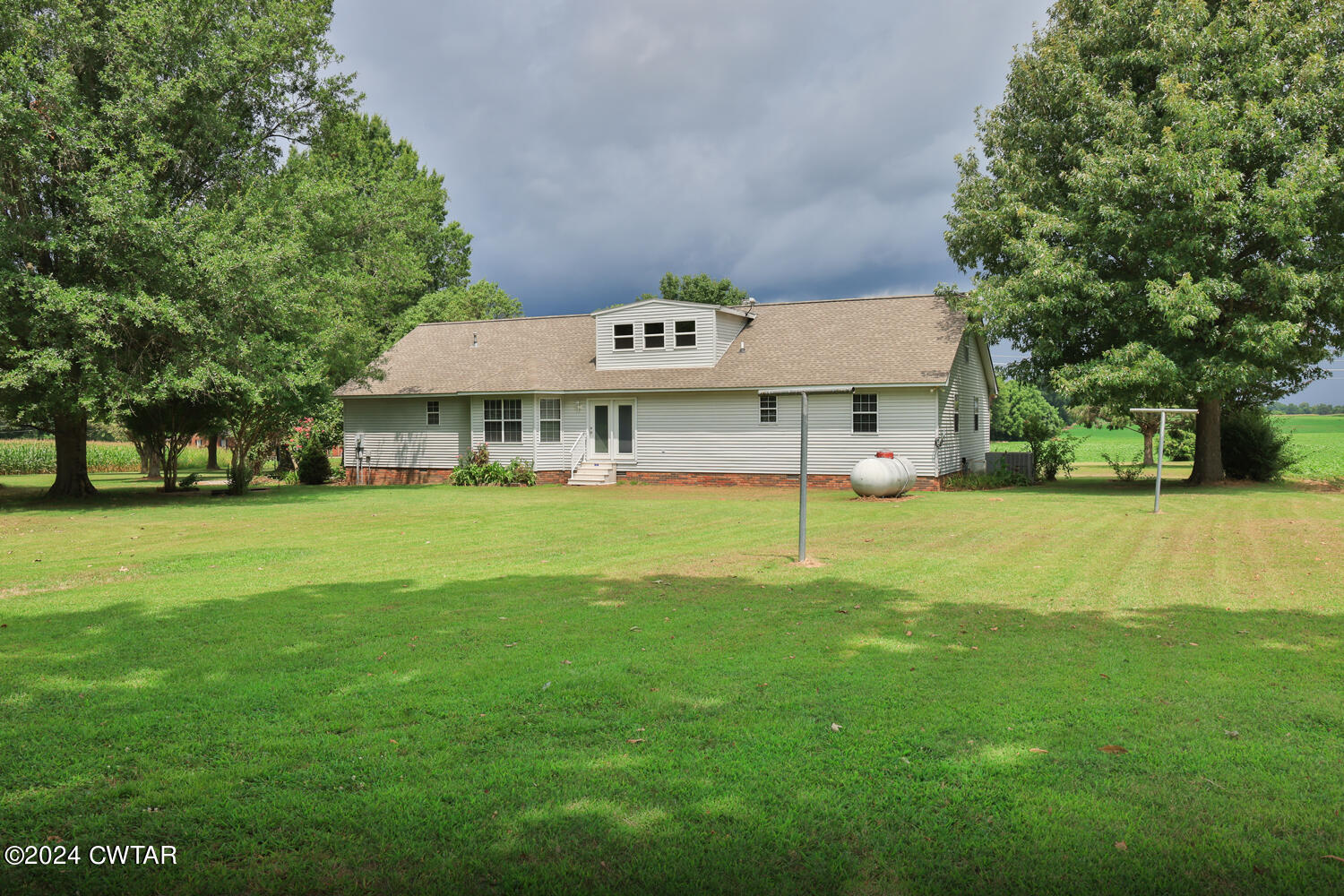 826 Old Salem Road Martin, TN 38237 - Photo 12 of 43 a front view of a house with garden