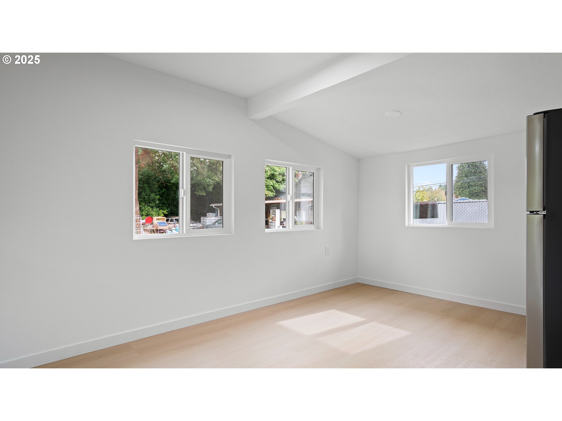 128 West Holley Road Sweet Home, OR 97386 - Photo 7 of 33