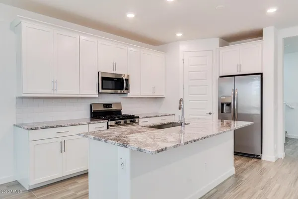 $2,800 | 1070 East Marlin Drive, Chandler, AZ 85286