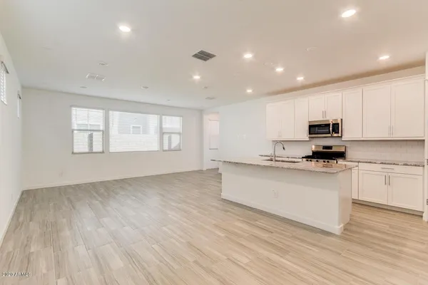 $2,800 | 1070 East Marlin Drive, Chandler, AZ 85286