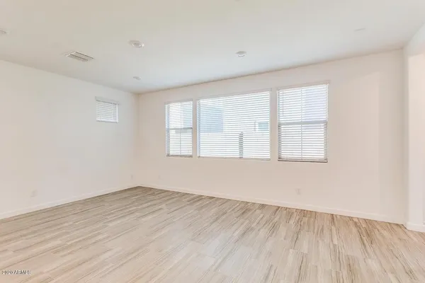 $2,800 | 1070 East Marlin Drive, Chandler, AZ 85286