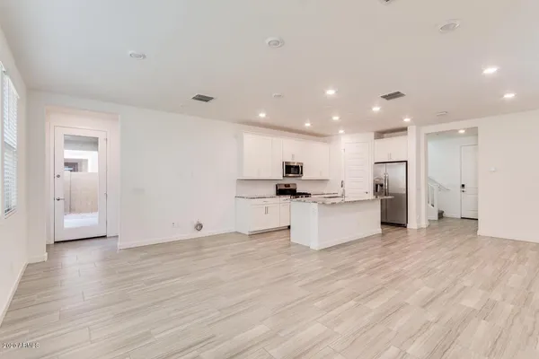 $2,800 | 1070 East Marlin Drive, Chandler, AZ 85286