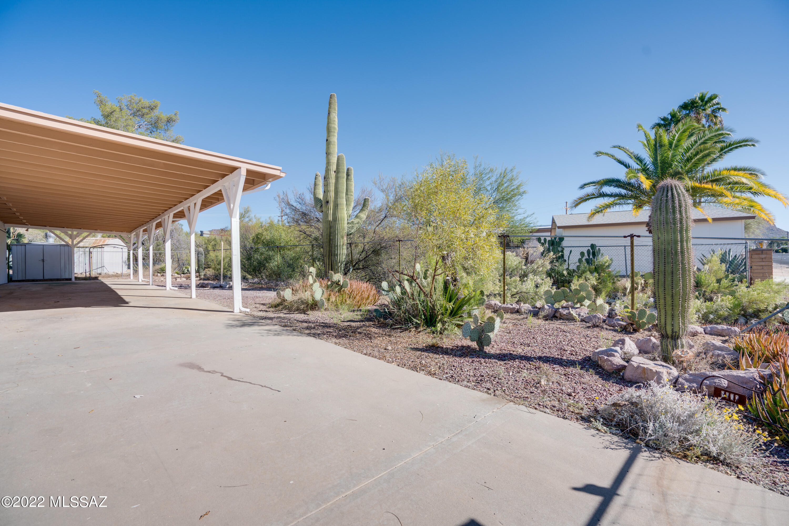 6102 West Rafter Cir Street Tucson, AZ 85713 - Photo 3 of 44 Gallery Image 3