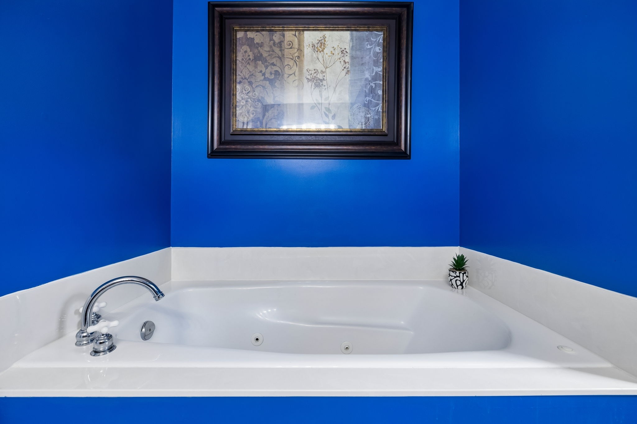 413 Bankshire Road Beechgrove, TN 37018 - Photo 23 of 66 a bathroom with a tub