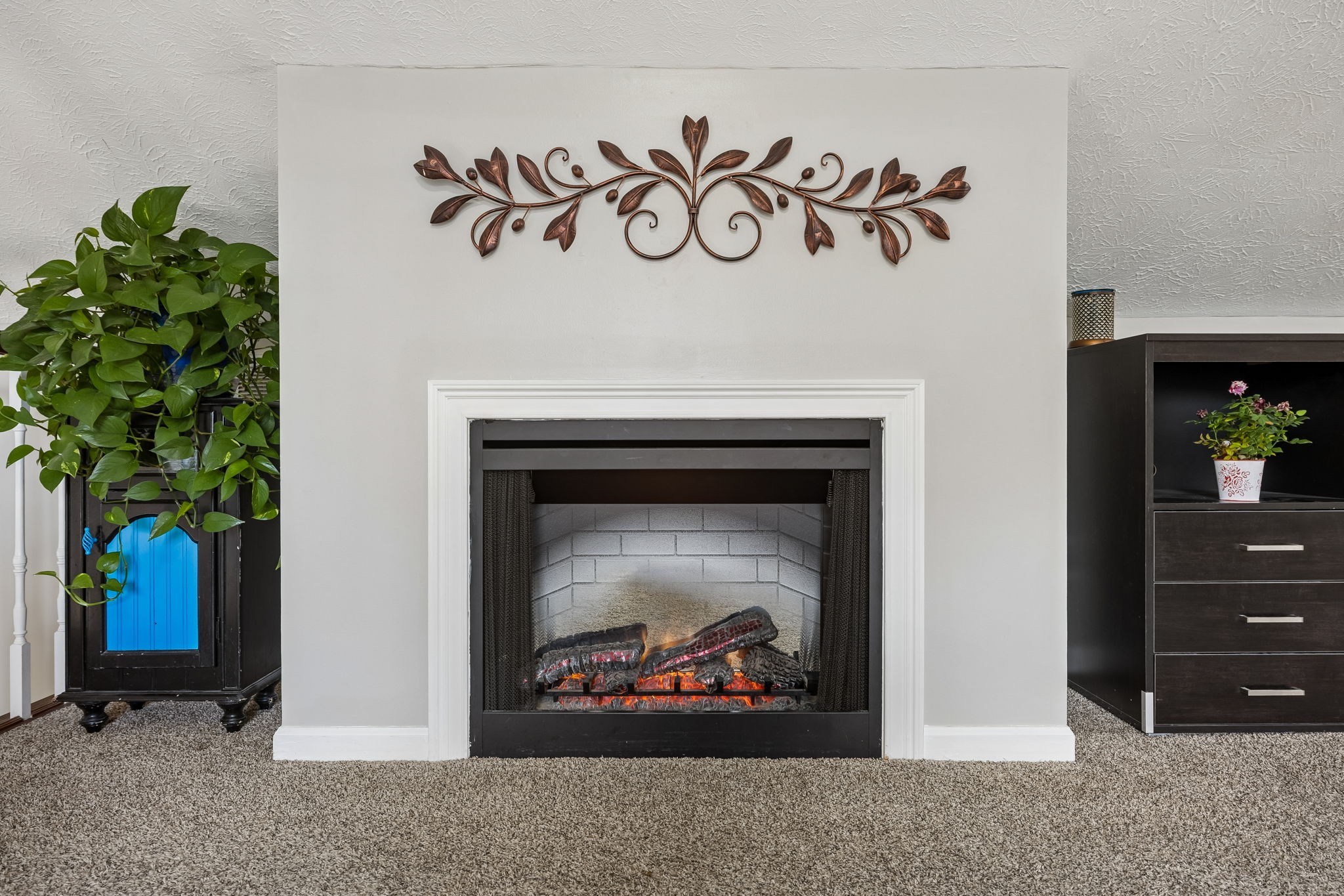 413 Bankshire Road Beechgrove, TN 37018 - Photo 36 of 66 a view of a fireplace with a hallway