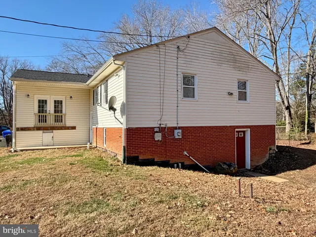 a view of a entryway