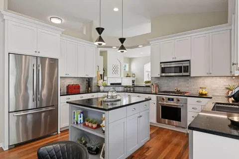 $799,000 | 3834 Linden Drive East, Medina, MN 55340