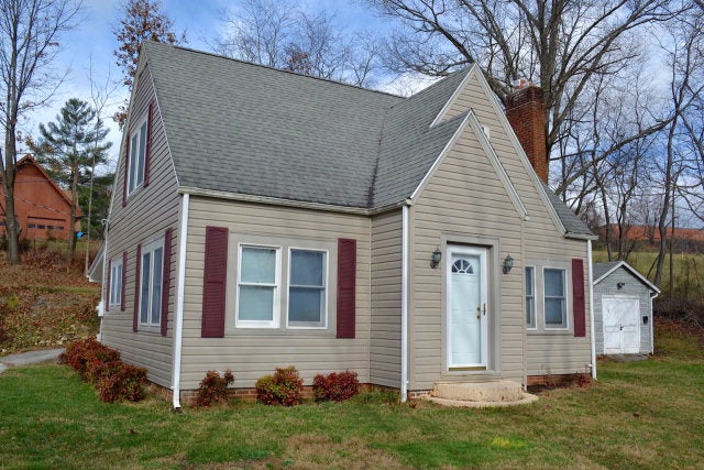 505 Random Road Hillsville, VA 24343 - Photo 1 of 1 Gallery Image 1