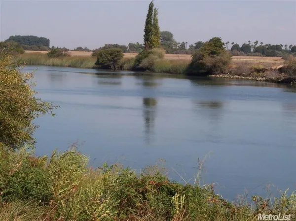 a view of a lake
