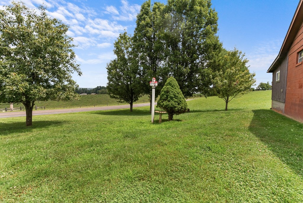 2280 Hebron Road Galax, VA 24333 - Photo 31 of 32 Gallery Image 31