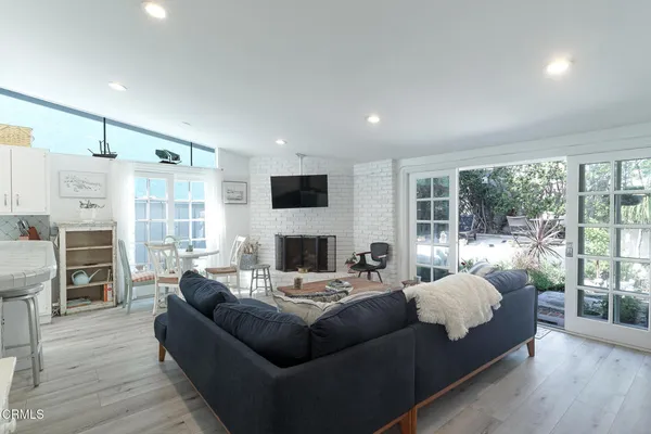 $5,900 | 1089 Belfast Lane, Ventura, CA 93001