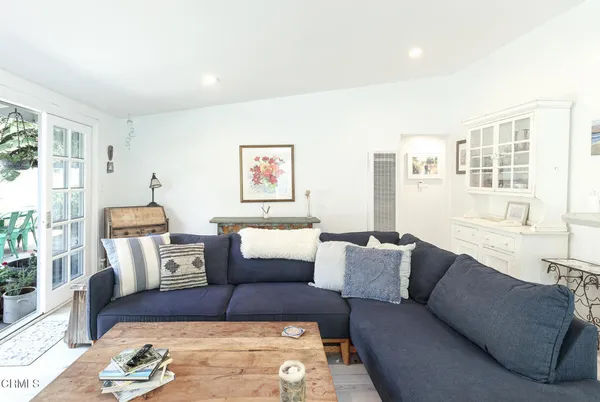 $5,900 | 1089 Belfast Lane, Ventura, CA 93001