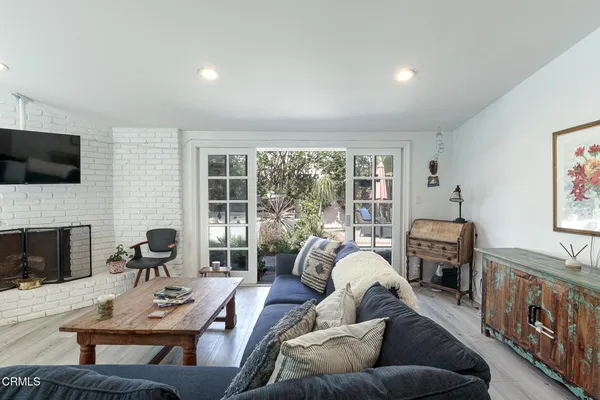 $5,900 | 1089 Belfast Lane, Ventura, CA 93001