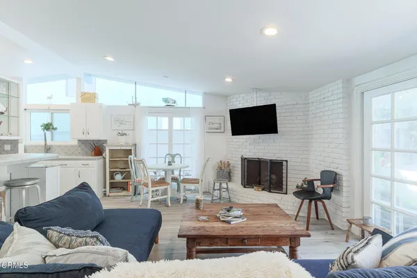 $5,900 | 1089 Belfast Lane, Ventura, CA 93001