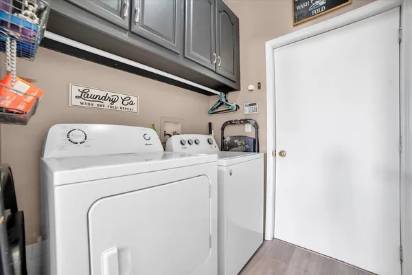 $475,000 | 711 Blossom Court, Oswego, IL 60543