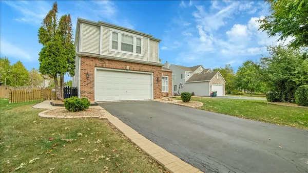 $475,000 | 711 Blossom Court, Oswego, IL 60543