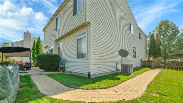 $475,000 | 711 Blossom Court, Oswego, IL 60543