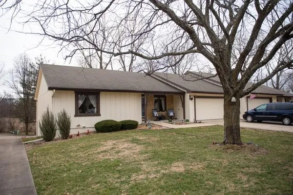 $335,000 | 19001 Sunrise Drive, Belton, MO 64012