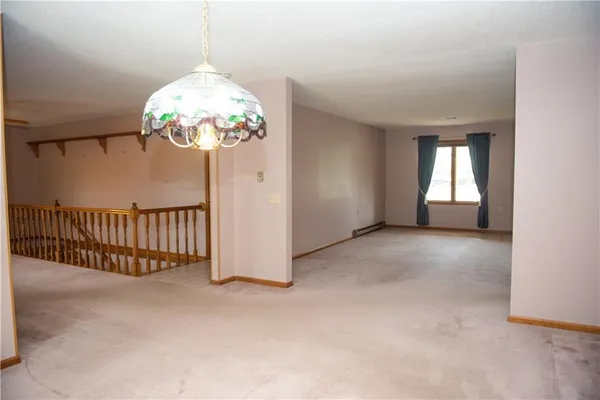 $315,000 | 19001 Sunrise Drive, Belton, MO 64012