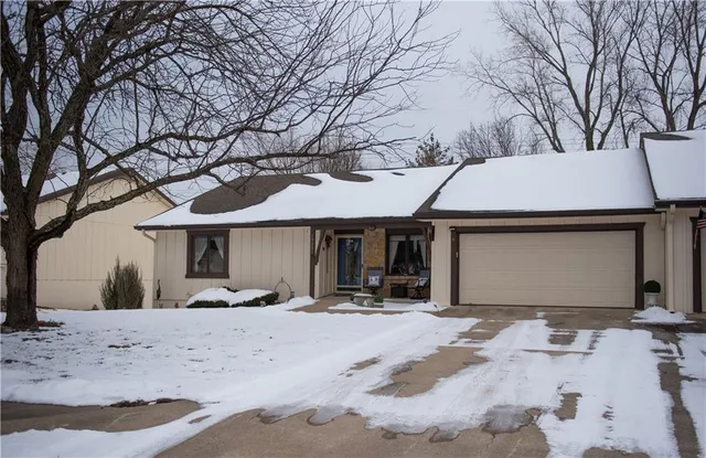 $335,000 | 19001 Sunrise Drive, Belton, MO 64012