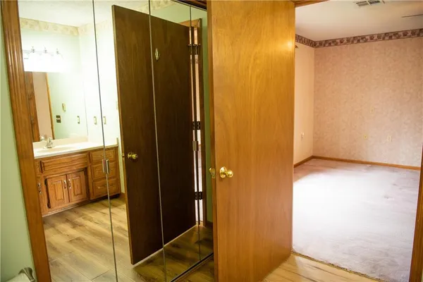 $315,000 | 19001 Sunrise Drive, Belton, MO 64012