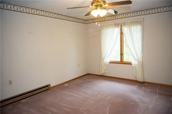 $315,000 | 19001 Sunrise Drive, Belton, MO 64012