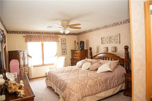 $335,000 | 19001 Sunrise Drive, Belton, MO 64012