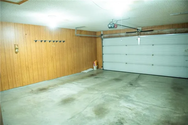 $315,000 | 19001 Sunrise Drive, Belton, MO 64012