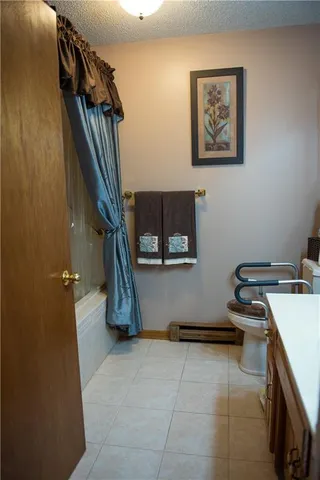 $335,000 | 19001 Sunrise Drive, Belton, MO 64012