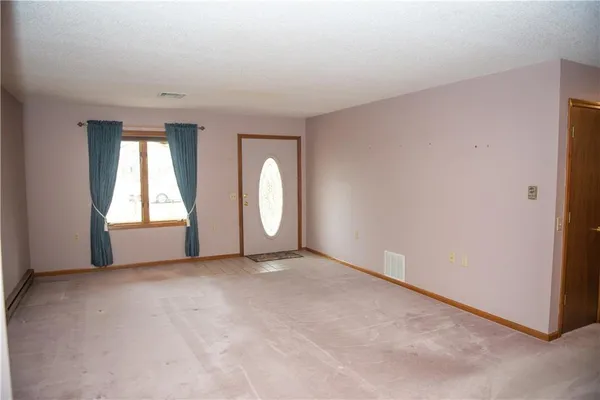 $315,000 | 19001 Sunrise Drive, Belton, MO 64012