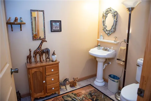 $335,000 | 19001 Sunrise Drive, Belton, MO 64012